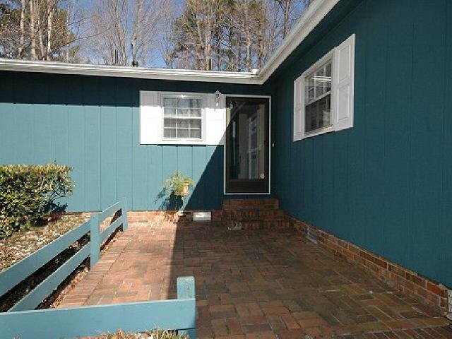5174 Cherokee Dr E, Canton, GA 30115 photo 2