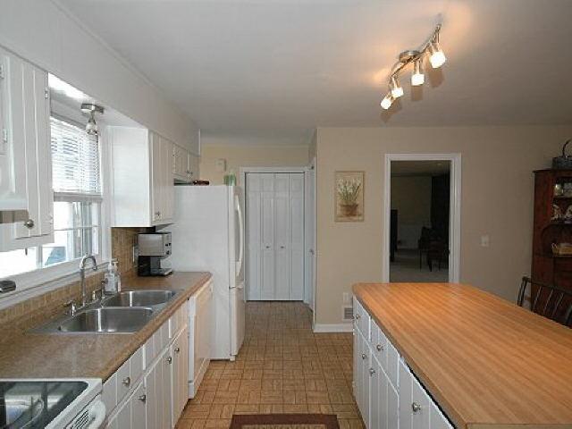 5174 Cherokee Dr E, Canton, GA 30115 photo 4
