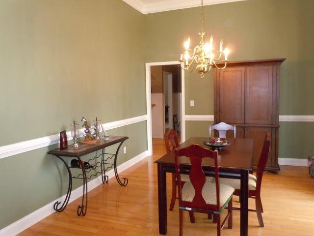 125 Foxdale Dr, Lagrange, GA 30240 photo 2