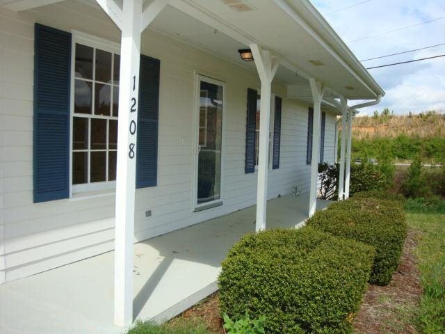 8115 Lovers Ln, Toccoa, GA 30577 photo 2