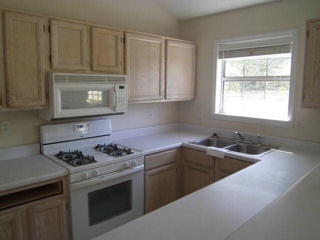 20 Red Mill Ct, Stockbridge, GA 30281 photo 2