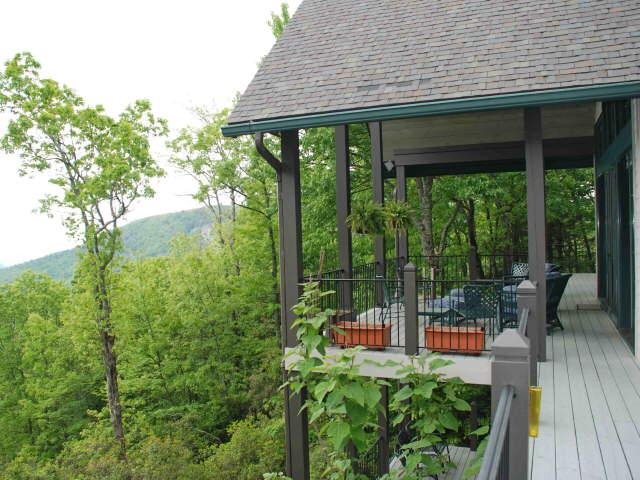 493 Split Rail Row, Highlands, NC 28741 photo 2