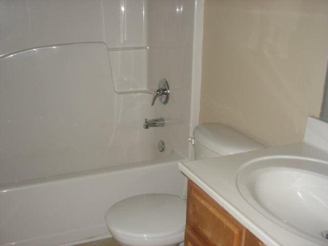 677 Vaughan Dr, Hampton, GA 30228 photo 6