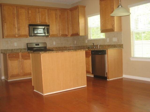 677 Vaughan Dr, Hampton, GA 30228 photo 5
