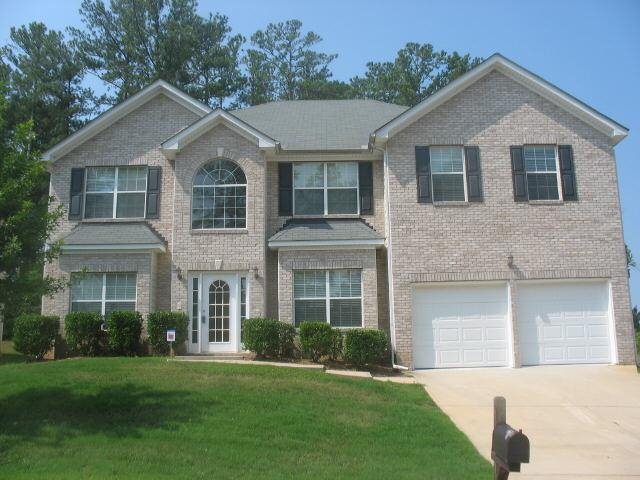 677 Vaughan Dr, Hampton, GA 30228 photo 1