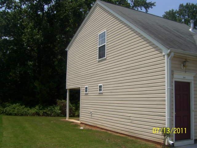 1045 Lakeside Cir, Covington, GA 30016 photo 3