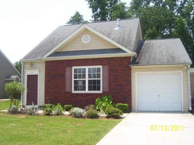 1045 Lakeside Cir, Covington, GA 30016 photo 1