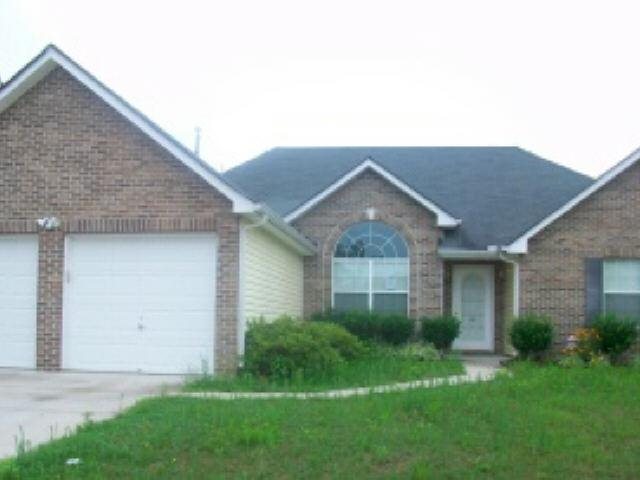 556 Gonzaga Cir, Hampton, GA 30228 photo 1
