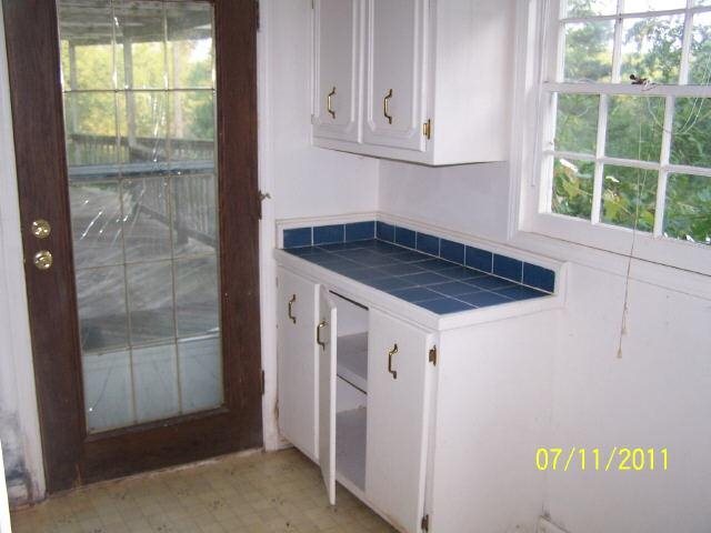 261 Pickett Bridge Rd, Covington, GA 30016 photo 5