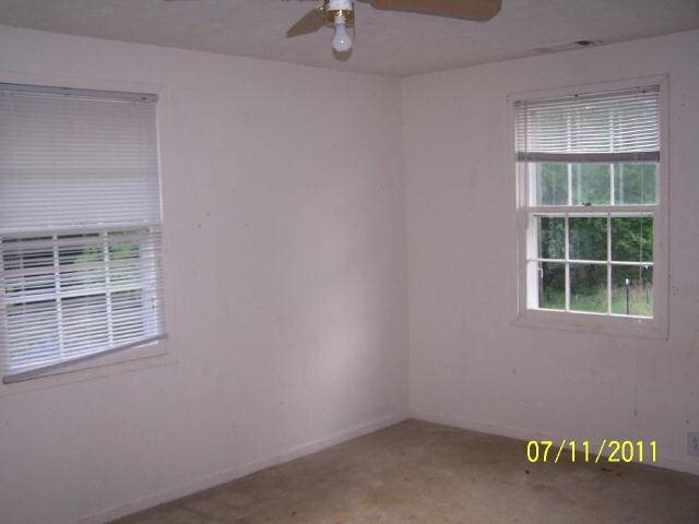 261 Pickett Bridge Rd, Covington, GA 30016 photo 11