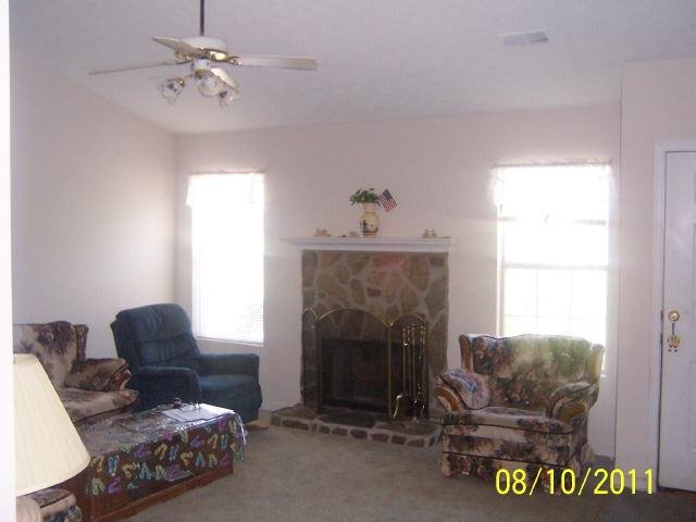 6331 Amberly Rd, Rex, GA 30273 photo 9