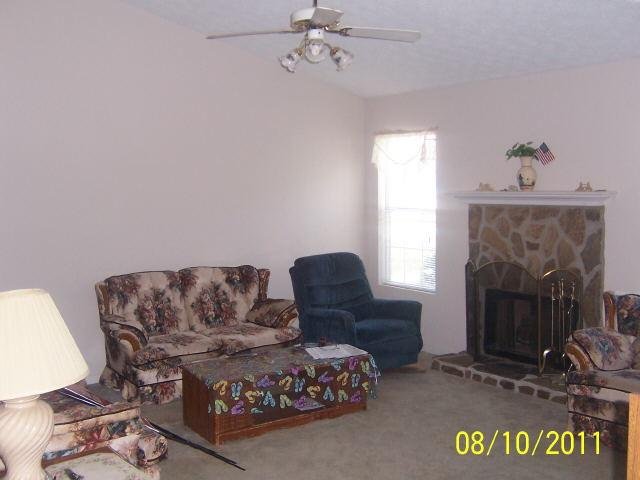 6331 Amberly Rd, Rex, GA 30273 photo 5