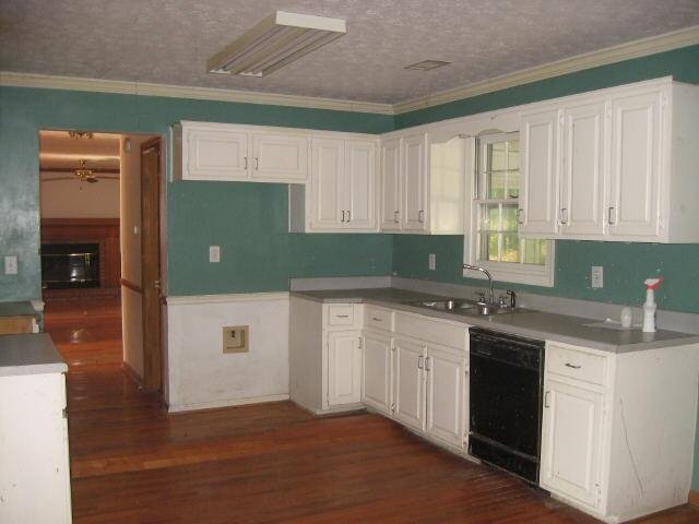 222 Village Dr, Lagrange, GA 30240 photo 3