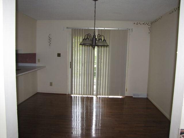 756 Lovers Ln, Toccoa, GA 30577 photo 3