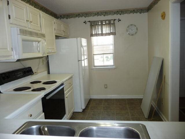4006 Stillwater Dr, Duluth, GA 30096 photo 2