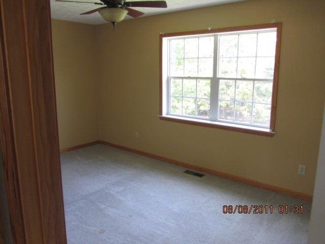 227 Mitchell Dr, Barnesville, GA 30204 photo 7