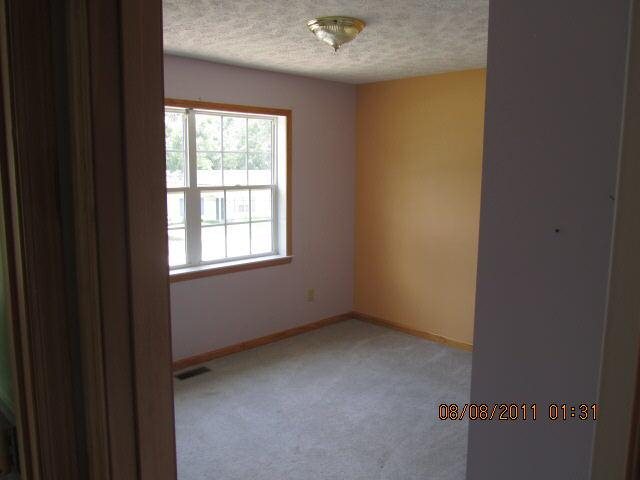 227 Mitchell Dr, Barnesville, GA 30204 photo 8