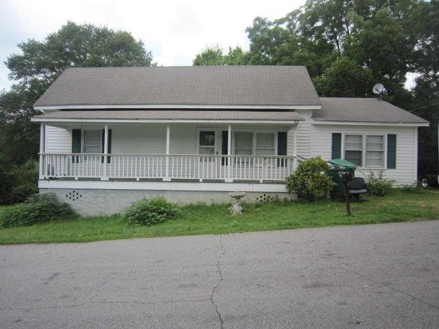 88 Chestnut St, Commerce, GA 30529 photo 1