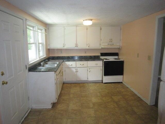 88 Chestnut St, Commerce, GA 30529 photo 3