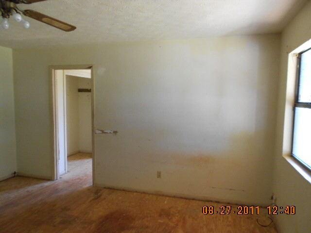 1052 Jonathans Roost Rd, Williamson, GA 30292 photo 4