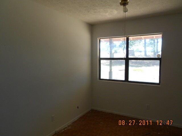 1052 Jonathans Roost Rd, Williamson, GA 30292 photo 9
