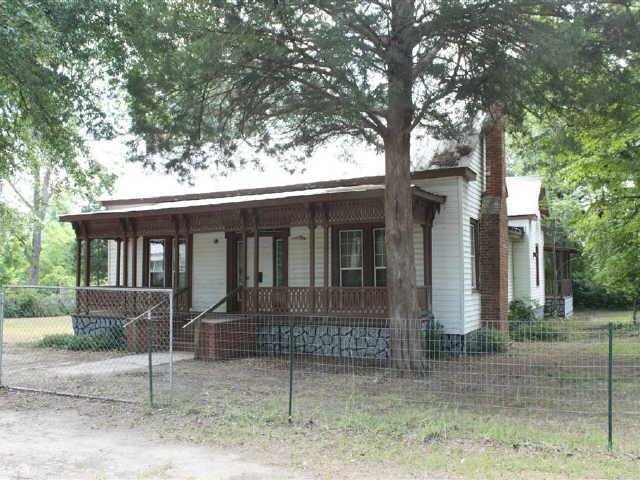 228 E Beech St, Cochran, GA 31014 photo 1