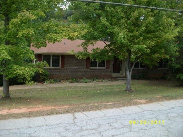196 Willowdell Dr, Toccoa, GA 30577 photo 1