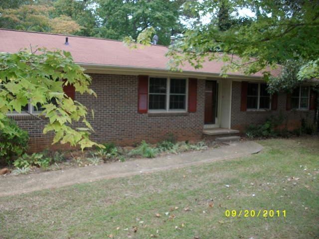 196 Willowdell Dr, Toccoa, GA 30577 photo 3
