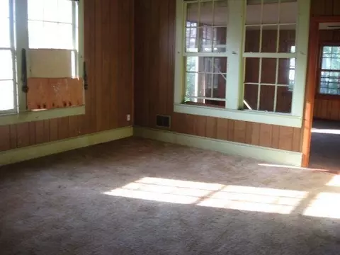 611 S 3rd St, Lanett, AL 36863 photo 4