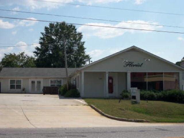 910 E Spring St, Monroe, GA 30655 photo 3