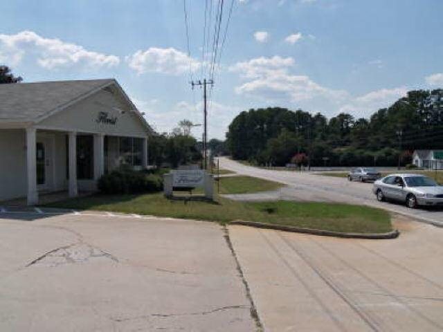 910 E Spring St, Monroe, GA 30655 photo 1