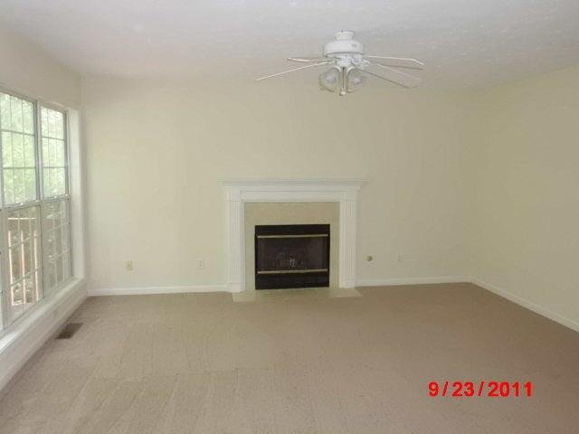 80 Saint Aurics Dr, Suwanee, GA 30024 photo 5