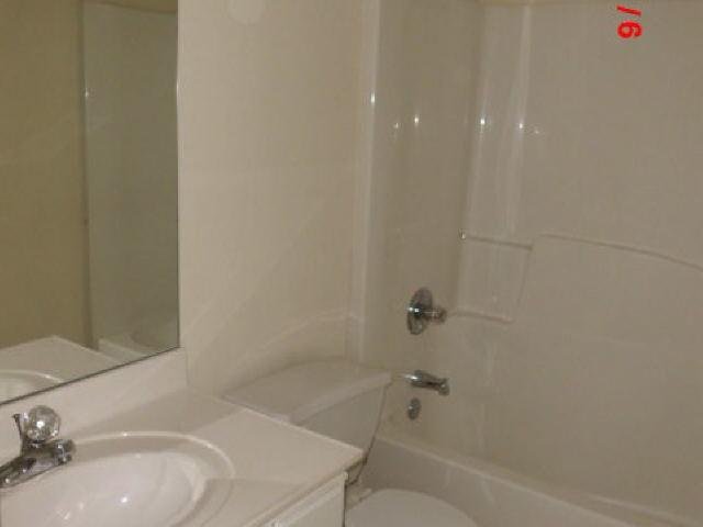 80 Saint Aurics Dr, Suwanee, GA 30024 photo 10