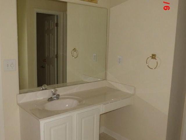 80 Saint Aurics Dr, Suwanee, GA 30024 photo 15