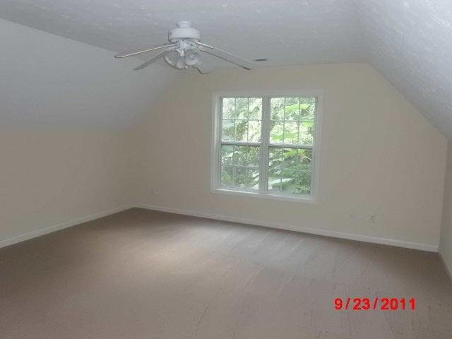 80 Saint Aurics Dr, Suwanee, GA 30024 photo 11