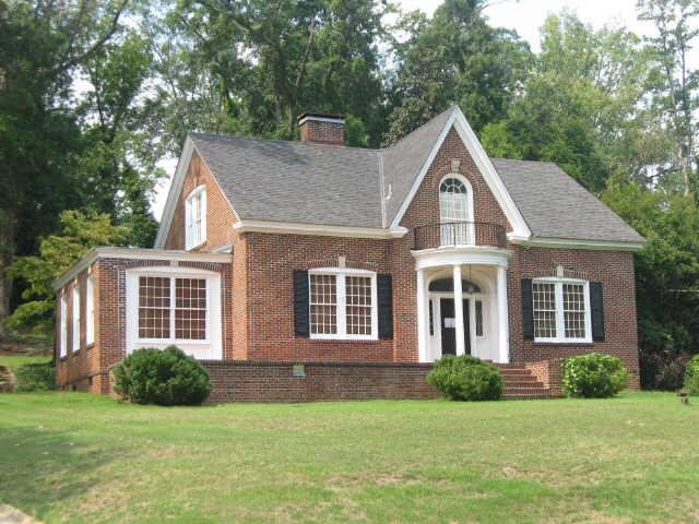 301 Gordon St, Lagrange, GA 30240 photo 1