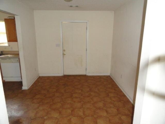 110 Usher Ln, Covington, GA 30016 photo 3