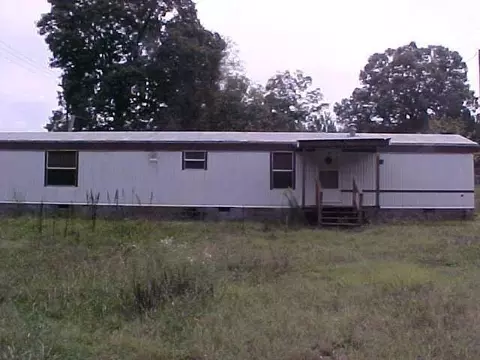 312 E 20th St, Lanett, AL 36863 photo 2