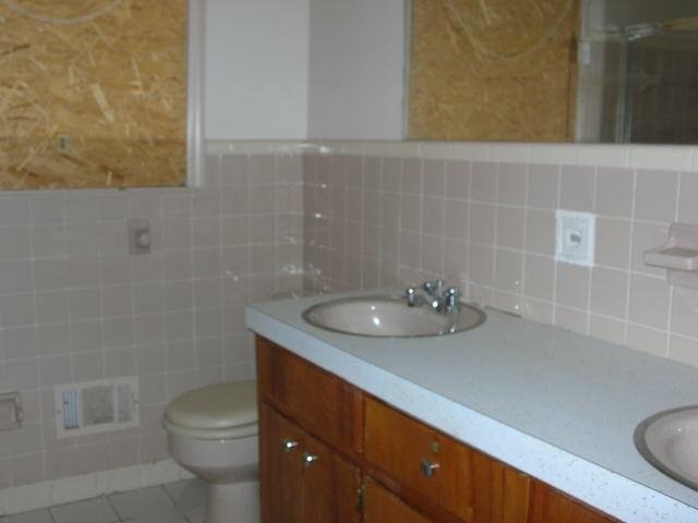 6809 Charles Dr, Morrow, GA 30260 photo 5