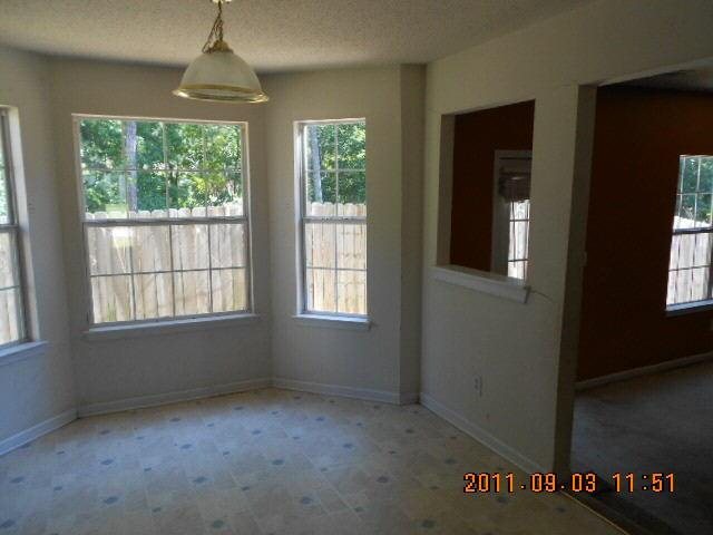 451 Gresham Dr, Stockbridge, GA 30281 photo 4