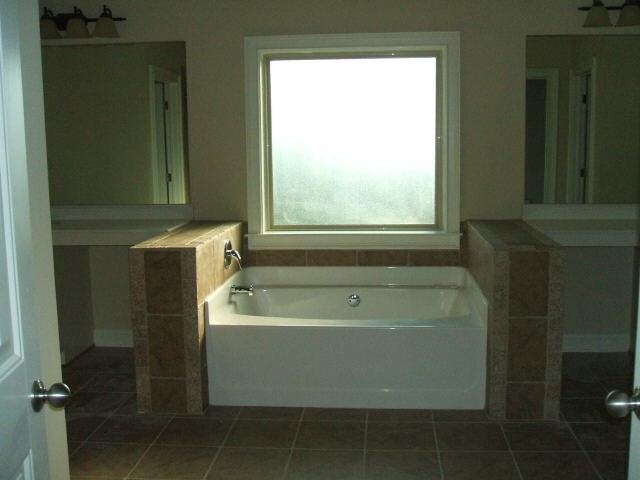 204 Manresa Ct, Hampton, GA 30228 photo 8