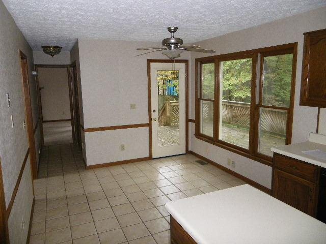 590 Farmbrook Trl, Kennesaw, GA 30144 photo 5