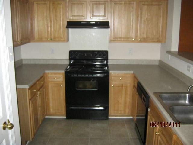 2193 Miranda Dr, Morrow, GA 30260 photo 2