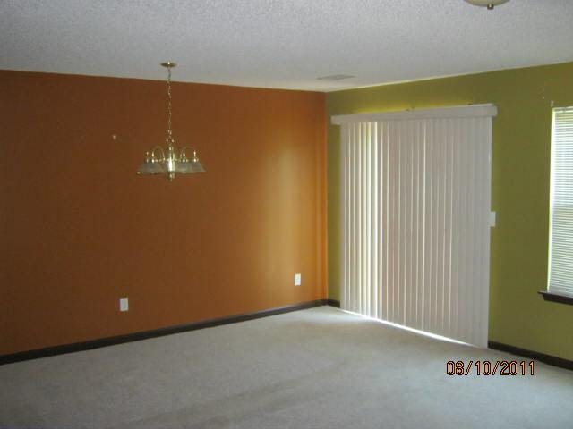 2193 Miranda Dr, Morrow, GA 30260 photo 3