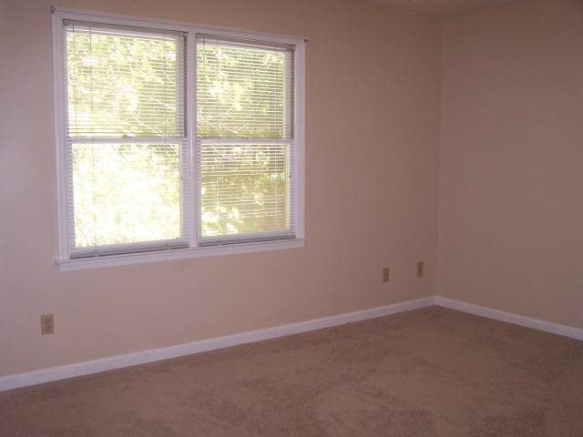 106 Mckinley Cir, Lagrange, GA 30240 photo 12