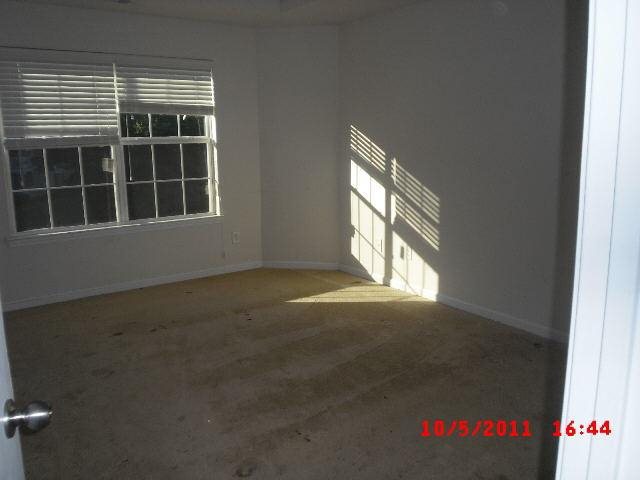 565 Barshay Dr, Covington, GA 30016 photo 8
