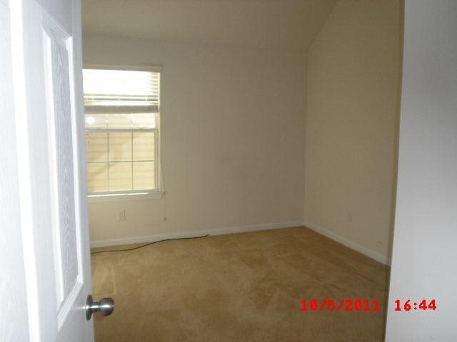565 Barshay Dr, Covington, GA 30016 photo 7