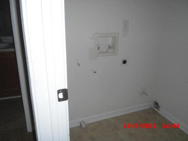 565 Barshay Dr, Covington, GA 30016 photo 11