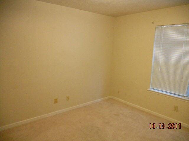 6579 Oak Mill Ct, Morrow, GA 30260 photo 8