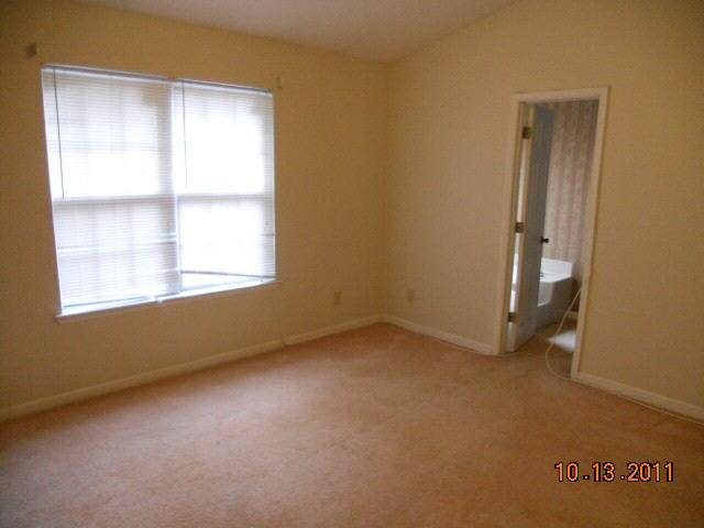 6579 Oak Mill Ct, Morrow, GA 30260 photo 6